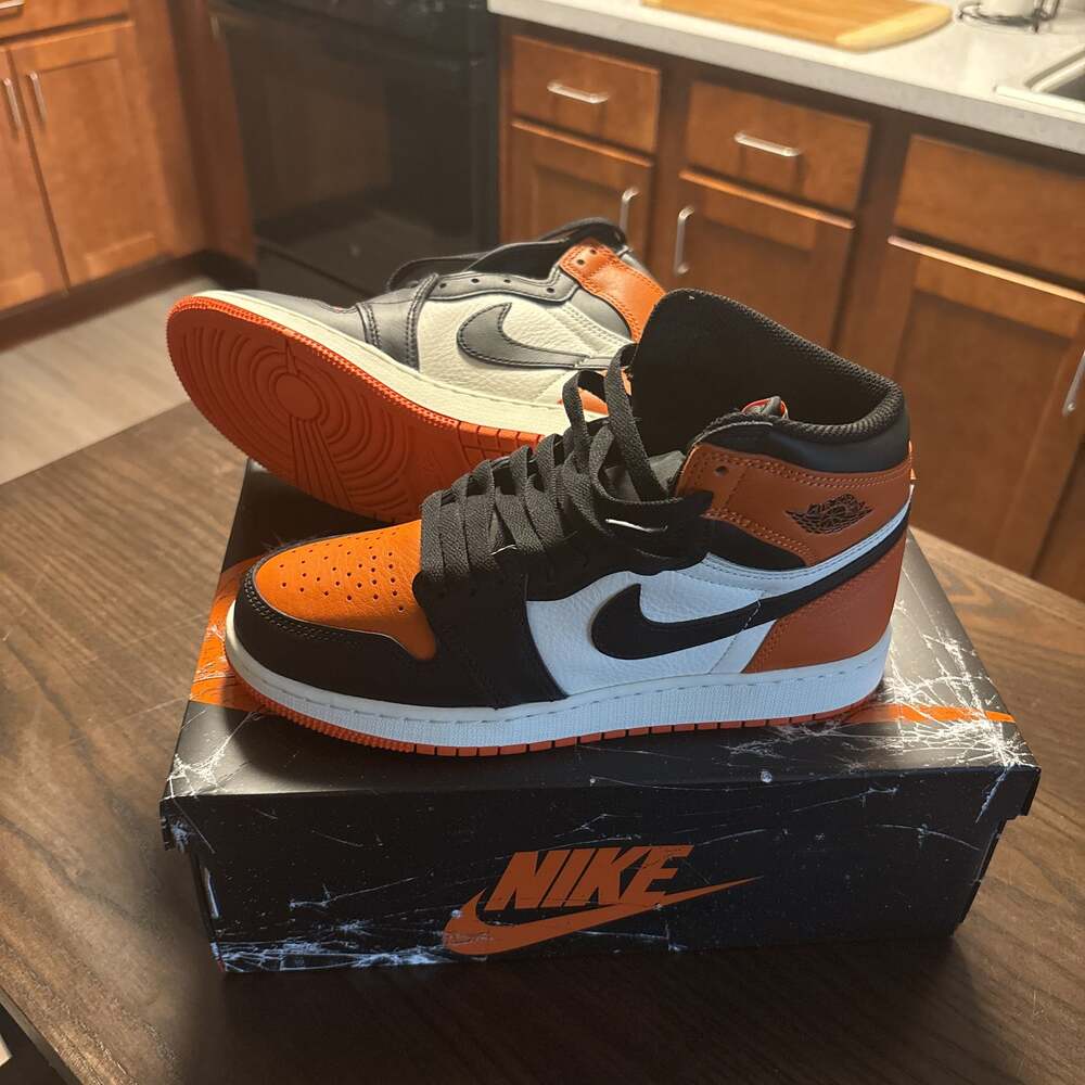 Jordan 1 Retro High OG Shattered Backboard 2015 Size (women’s 8)